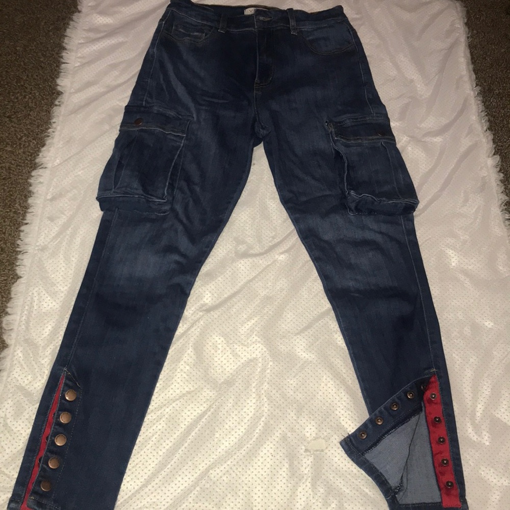 Size11 women’s (I named them red bottom pants)